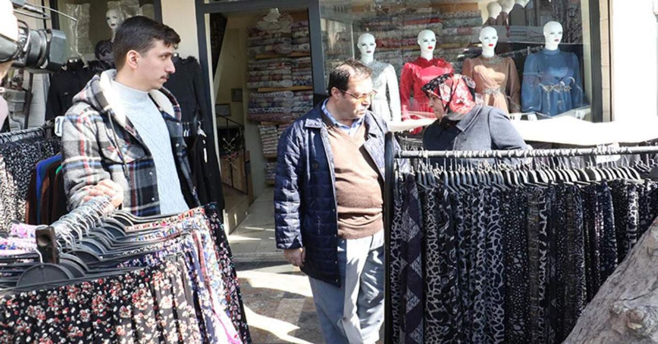Esnaf Dükkanları Açtı Esnaf Dükkanları Açtı