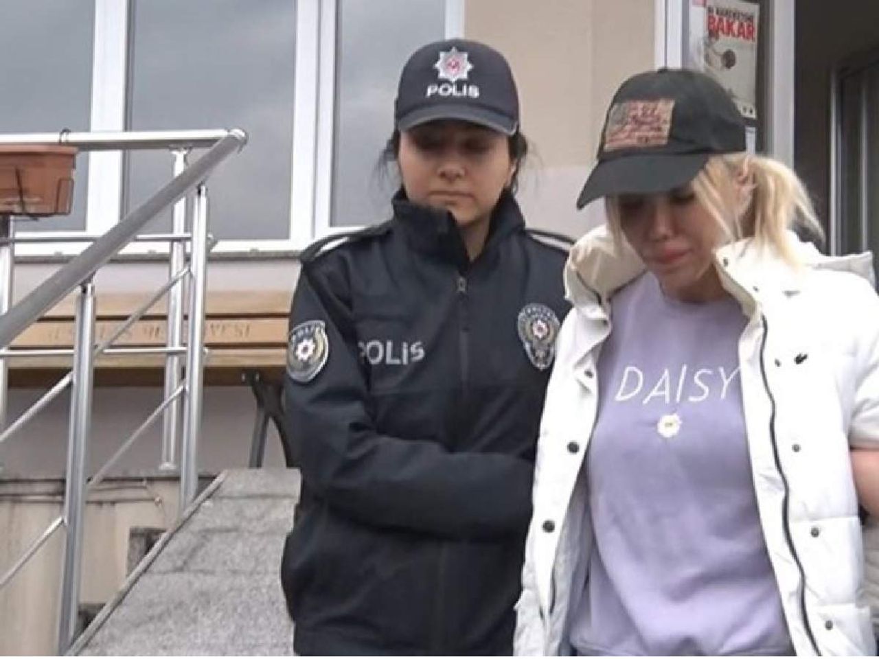 Esra Ersoy hapis cezası Esra Ersoy hapis cezası