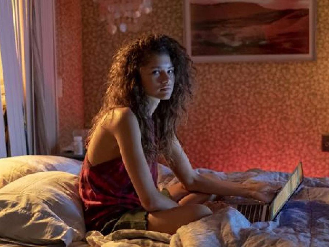Euphoria dizisi nereden izlenir? Euphoria dizisi nereden izlenir?