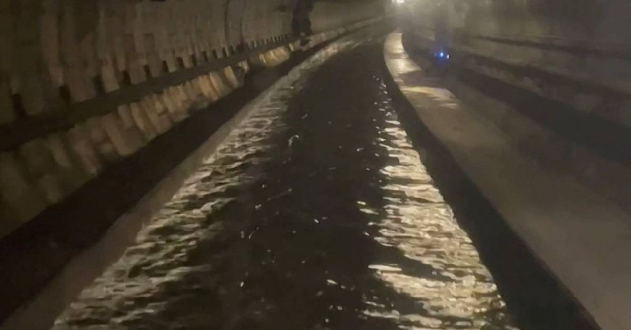 Eurostar tren seferleri iptal edildi Eurostar tren seferleri iptal edildi