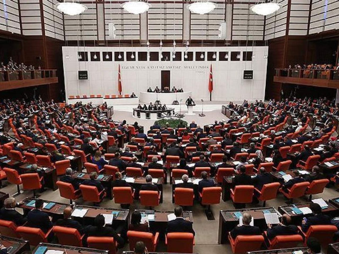 Eyt kanunu çıkarsa ne zaman emekli olurum? Eyt kanunu çıkarsa ne zaman emekli olurum?