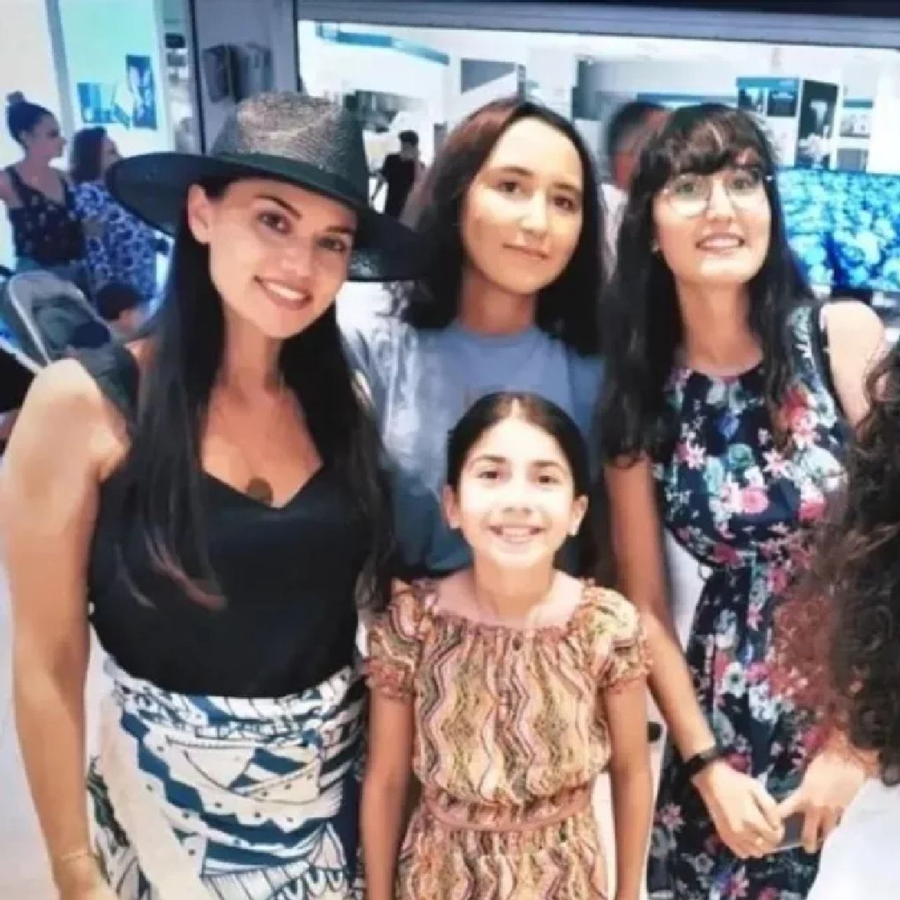 Fahriye Evcen Fahriye Evcen