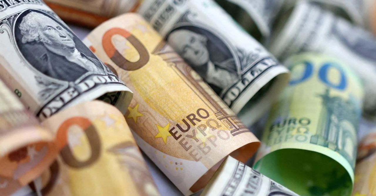 Faiz kararı sonrası dövizde son durum: Dolar ve Euro kaç TL? (23 Mayıs 2024) Faiz kararı sonrası dövizde son durum: Dolar ve Euro kaç TL? (23 Mayıs 2024)
