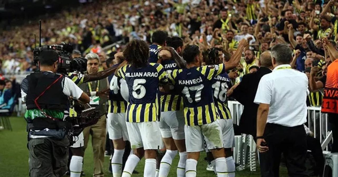 Fenerbahçe AEK Fenerbahçe AEK