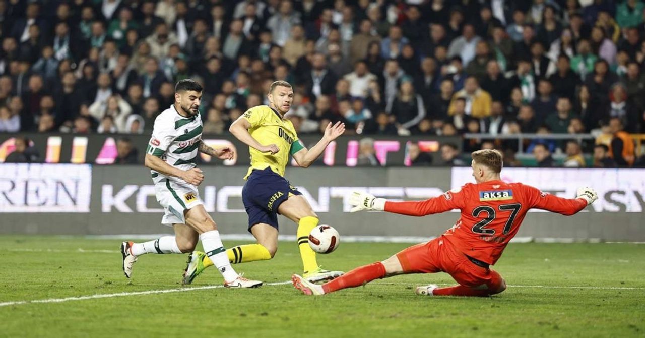 Fenerbahçe’de Konya büyük darbe aldı: Zorlu maçta gol sesi çıkmadı Fenerbahçe’de Konya büyük darbe aldı: Zorlu maçta gol sesi çıkmadı