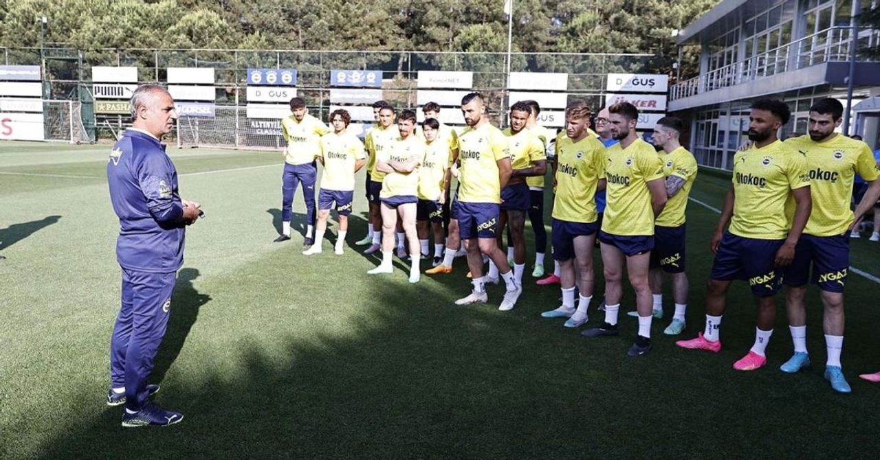 Fenerbahçe’de şampiyonluk hayali suya düşüyor: İsmail Kartal ile oyuncular arasındaki bağ koptu Fenerbahçe’de şampiyonluk hayali suya düşüyor: İsmail Kartal ile oyuncular arasındaki bağ koptu