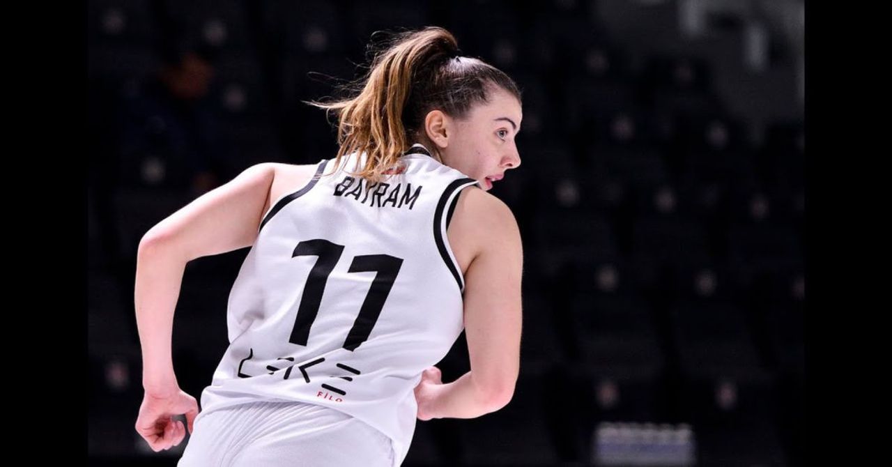 Fenerbahçe’ye rağmen takımda kaldı: Beşiktaş BOE Elif Bayram ile yeniden anlaştı Fenerbahçe’ye rağmen takımda kaldı: Beşiktaş BOE Elif Bayram ile yeniden anlaştı