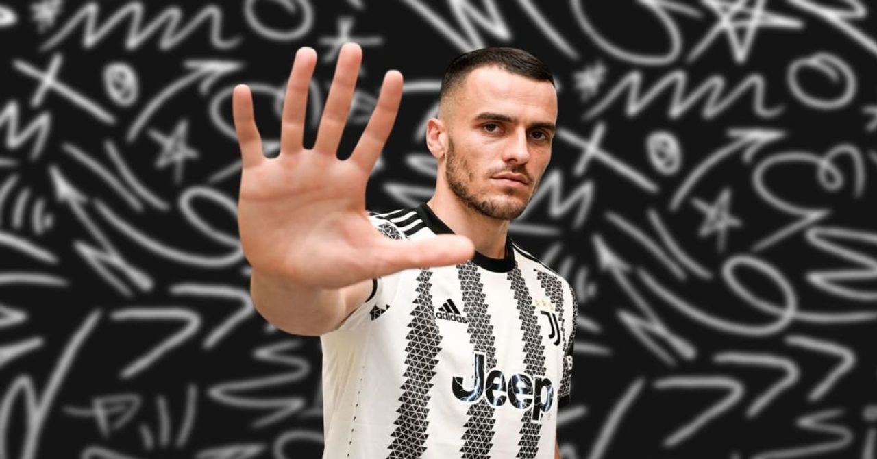 Filip Kostic Süper Lig’e geliyor: Temaslar başladı Filip Kostic Süper Lig’e geliyor: Temaslar başladı