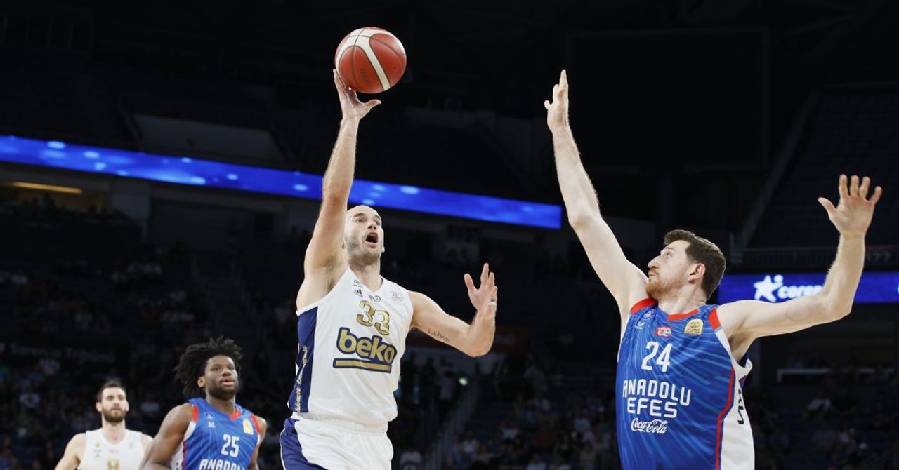Final serisinde ikinci maç: Anadolu Efes Fenerbahçe Beko maçı ne zaman, saat kaçta ve hangi kanalda? (Canlı yayın bilgisi) Final serisinde ikinci maç: Anadolu Efes Fenerbahçe Beko maçı ne zaman, saat kaçta ve hangi kanalda? (Canlı yayın bilgisi)