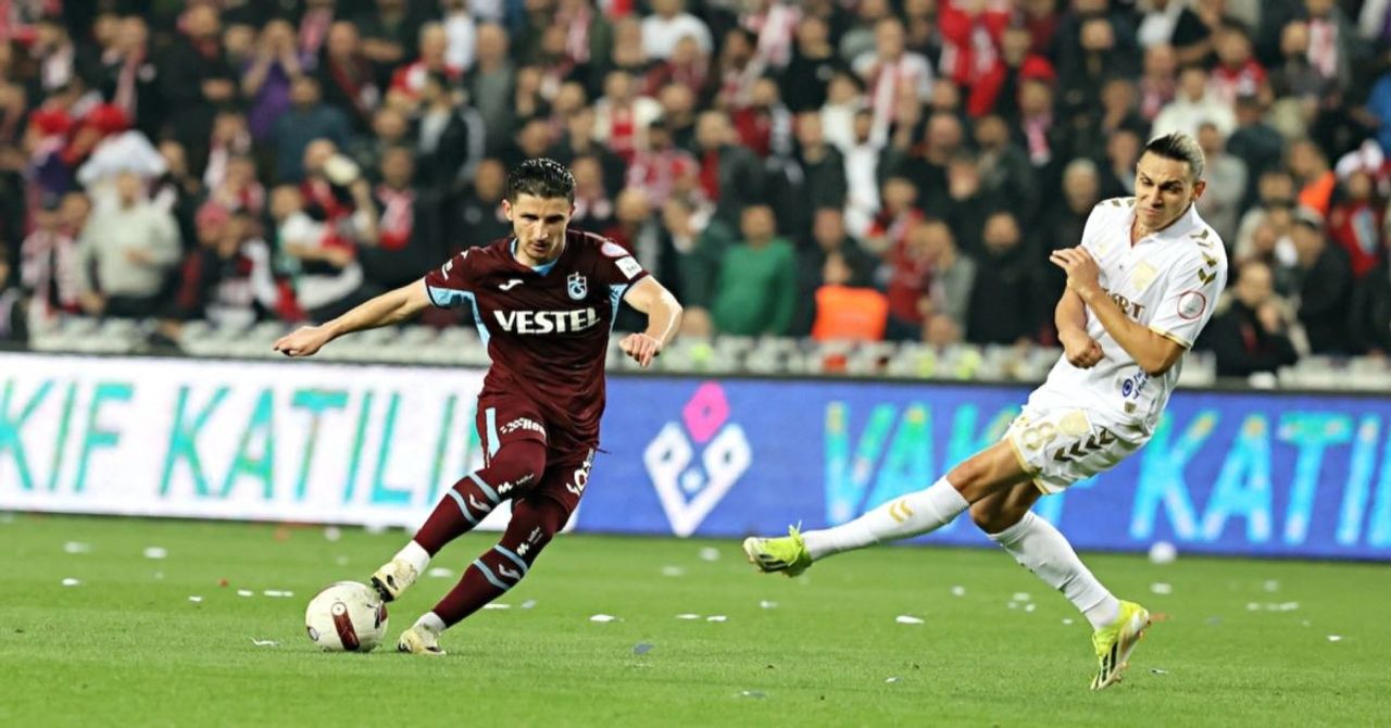 Fırtına, Samsun’da durdu: Trabzonspor Karadeniz derbisinde Samsunspor’a mağlup oldu Fırtına, Samsun’da durdu: Trabzonspor Karadeniz derbisinde Samsunspor’a mağlup oldu