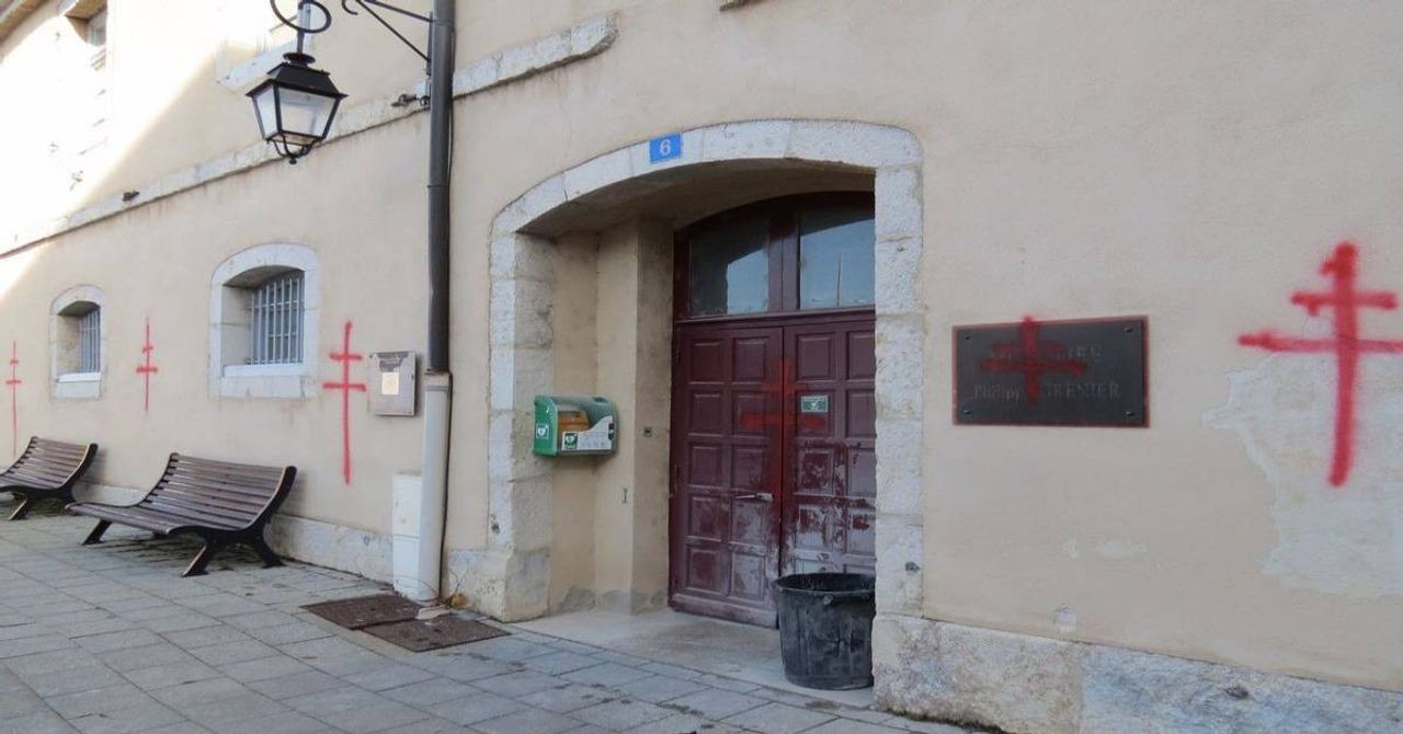 Fransa İslamofobi Cami