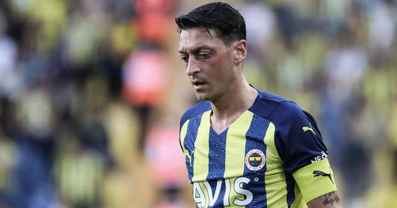Futbolcunun menajeri Mesut Özil Futbolcunun menajeri Mesut Özil