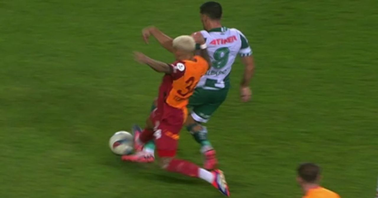 Galatasaray’dan VAR hakemine tepki: ‘Akılalmaz biçimde gol iptal edildi’ Galatasaray’dan VAR hakemine tepki: ‘Akılalmaz biçimde gol iptal edildi’