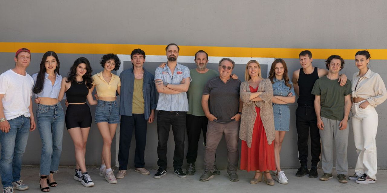 Gelsin Hayat Bildiğin Gibi dizi konusu ve oyuncuları Gelsin Hayat Bildiğin Gibi dizi konusu ve oyuncuları
