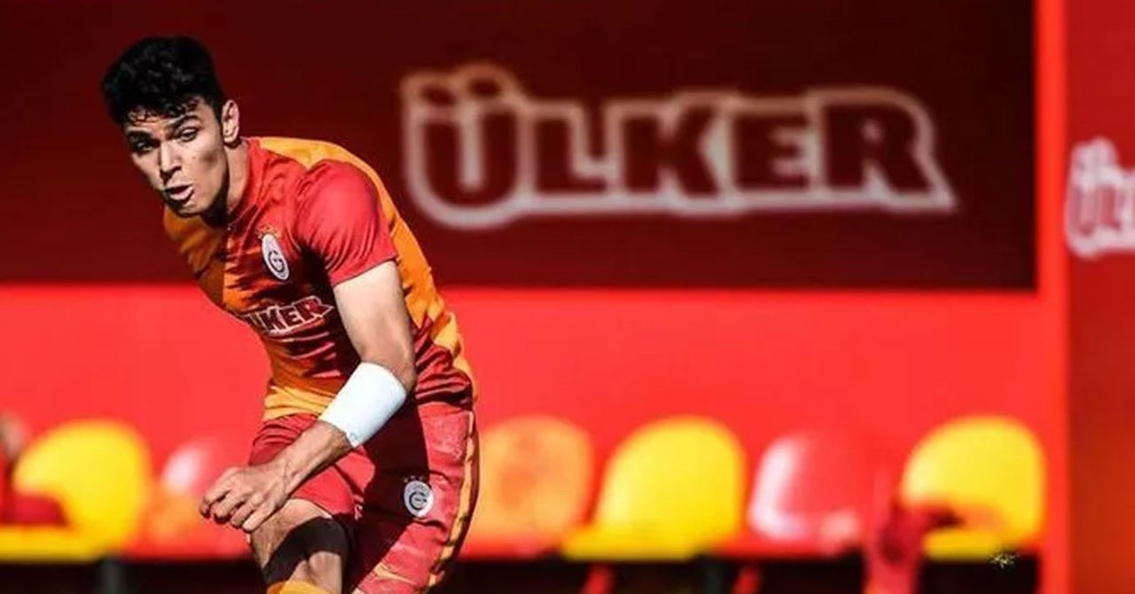 Genç futbolcu performansıyla alkış aldı. Genç futbolcu performansıyla alkış aldı.