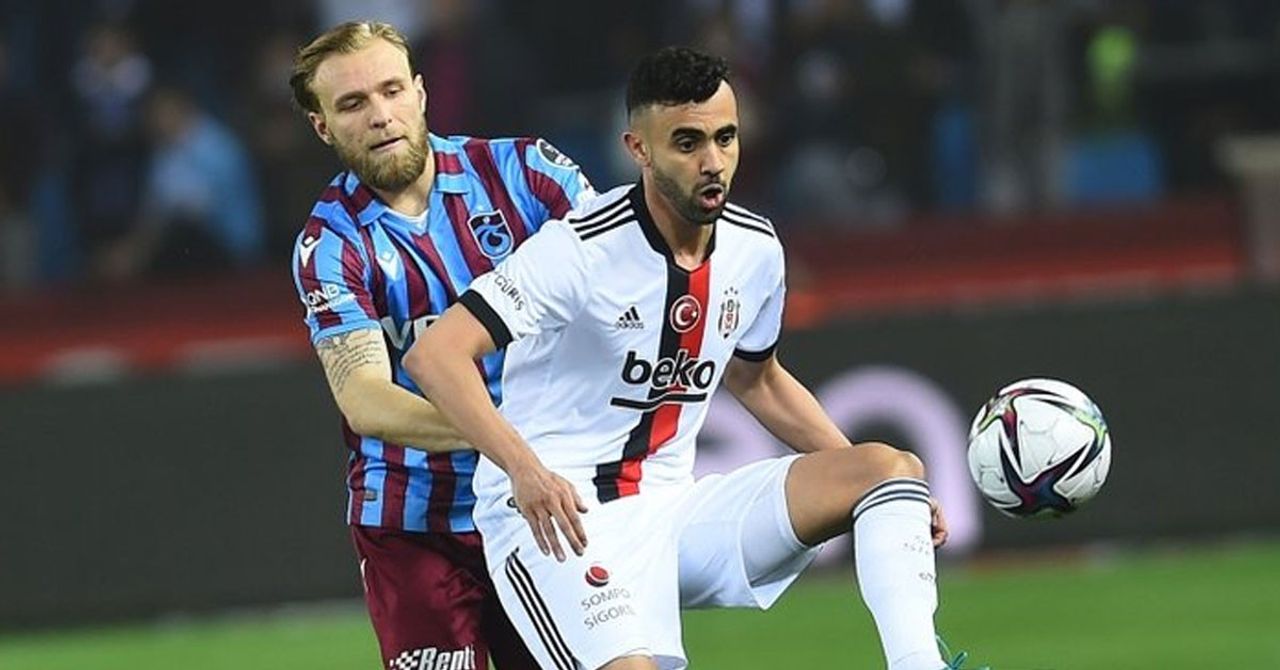 Ghezzal oynadığı futbolla beğenileri üzerine topladı. Ghezzal oynadığı futbolla beğenileri üzerine topladı.