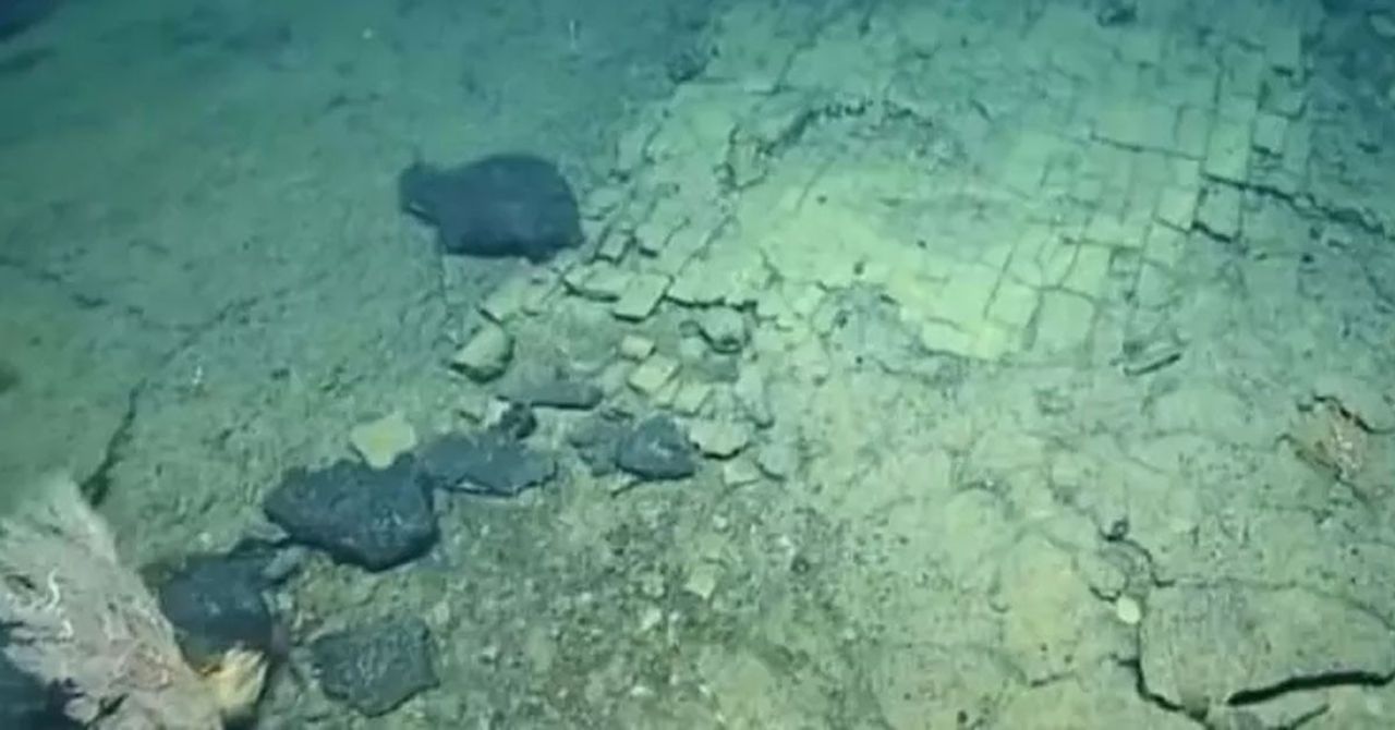 Gizemli Atlantis yolu bulundu Gizemli Atlantis yolu bulundu
