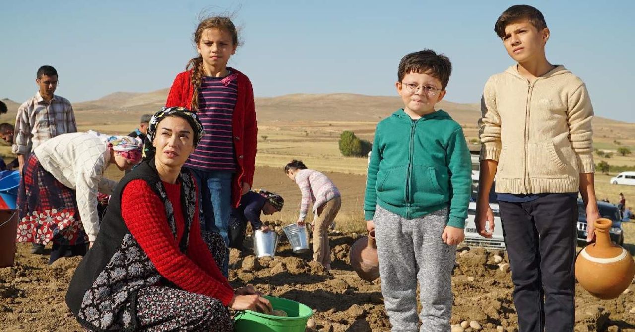 Gönül Dağı Yeni Bölüm-1 Gönül Dağı Yeni Bölüm-1