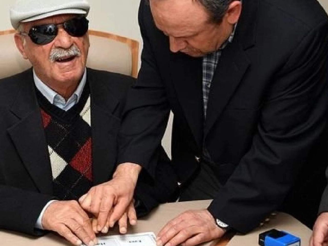 görme engelli vatandaşlar tek başına oy kullanabilecekler görme engelli vatandaşlar tek başına oy kullanabilecekler