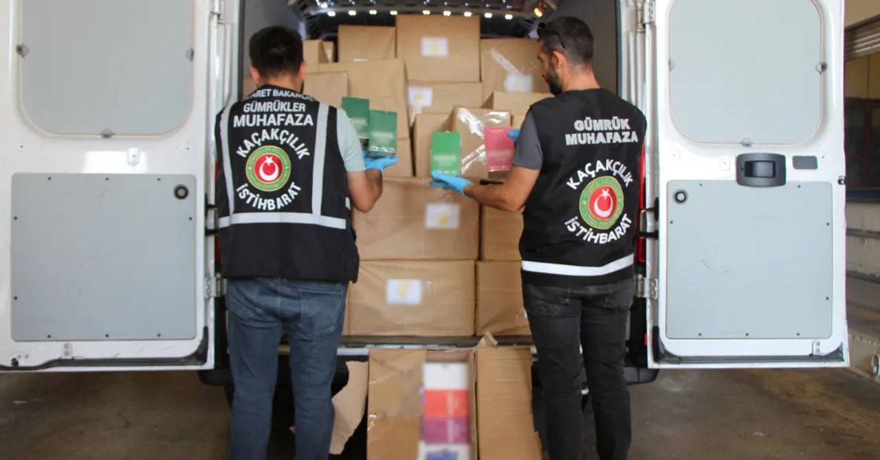 Gümrük Muhafaza’dan nefes kesen kaçakçılık operasyonu: 56 milyon TL değerinde çalıntı araç ele geçirildi Gümrük Muhafaza’dan nefes kesen kaçakçılık operasyonu: 56 milyon TL değerinde çalıntı araç ele geçirildi