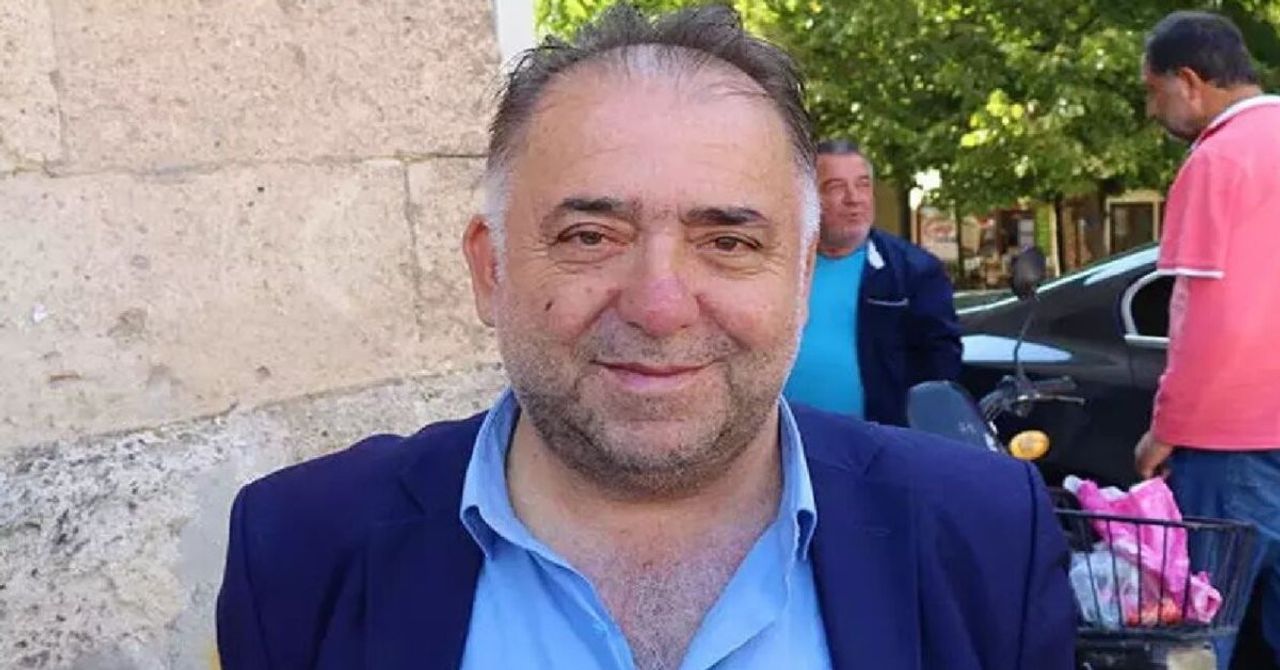 Hababam Sınıfı’nın ‘Bacaksız’ı da abilerine katıldı: Oyuncu Tuncay Akça hayatını kaybetti Hababam Sınıfı’nın ‘Bacaksız’ı da abilerine katıldı: Oyuncu Tuncay Akça hayatını kaybetti