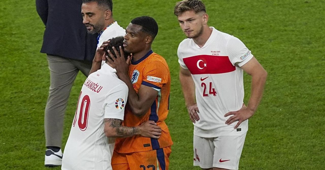 Hak etmedik ama yenildik: Türkiye, EURO 2024’e çeyrek finalde veda etti Hak etmedik ama yenildik: Türkiye, EURO 2024’e çeyrek finalde veda etti