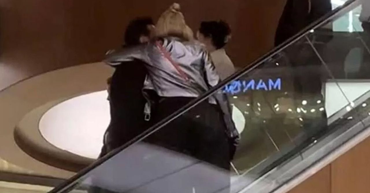 Hakan Peker sevgilisiyle yakalandı Hakan Peker sevgilisiyle yakalandı