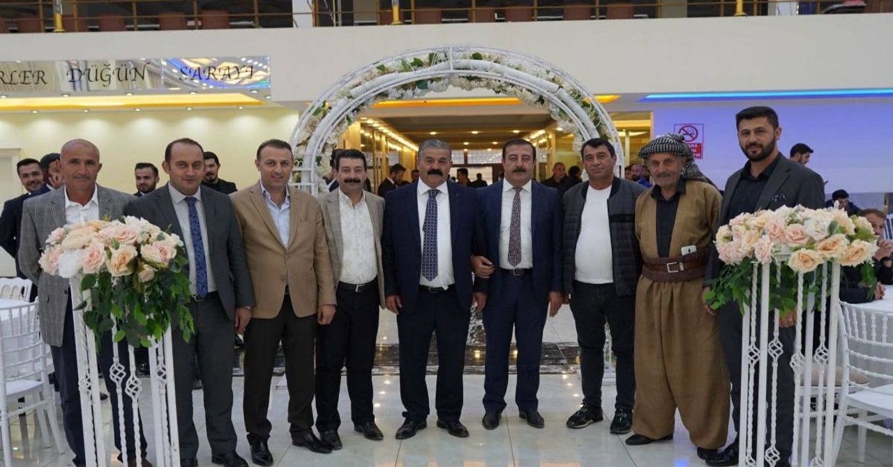 Hakkari aşiret düğünü Hakkari aşiret düğünü