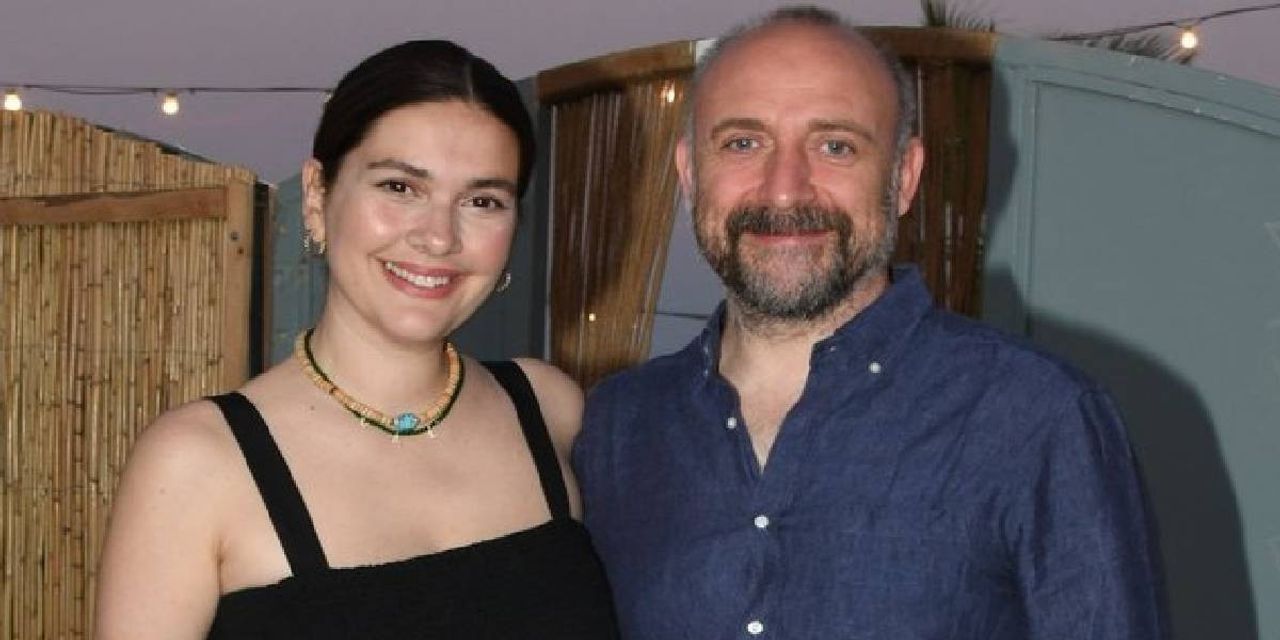 Halit Ergenç Bergüzer Korel Alaçatı Tatilinde Halit Ergenç Bergüzer Korel Alaçatı Tatilinde