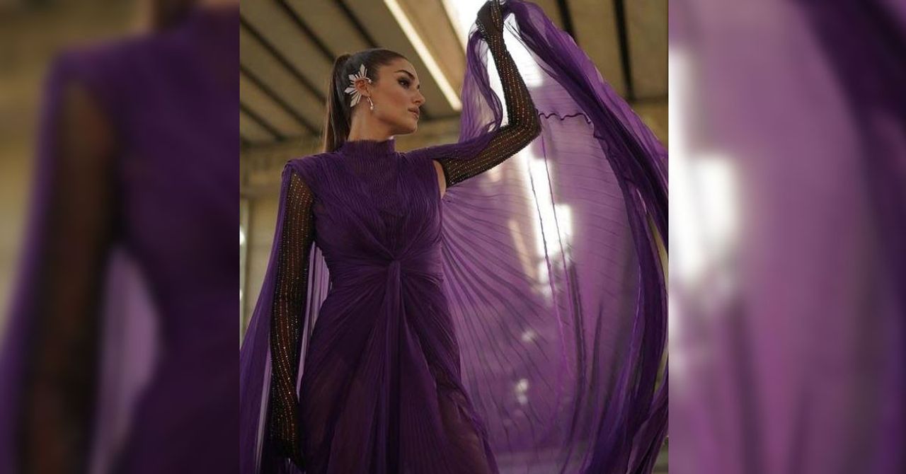 Hande Erçel ödül gecesi kıyafeti Hande Erçel ödül gecesi kıyafeti