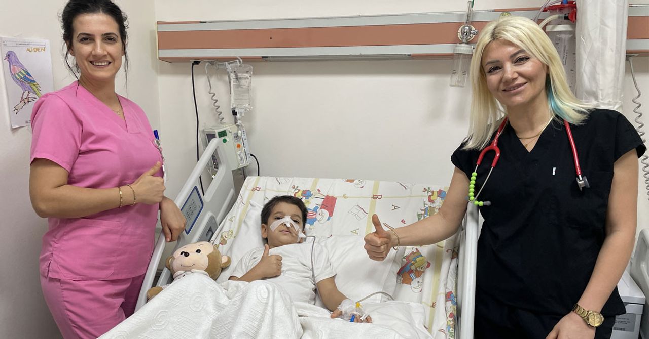 Hatay da 6 yaşındaki çocuğa ameliyat yapıldı Hatay da 6 yaşındaki çocuğa ameliyat yapıldı