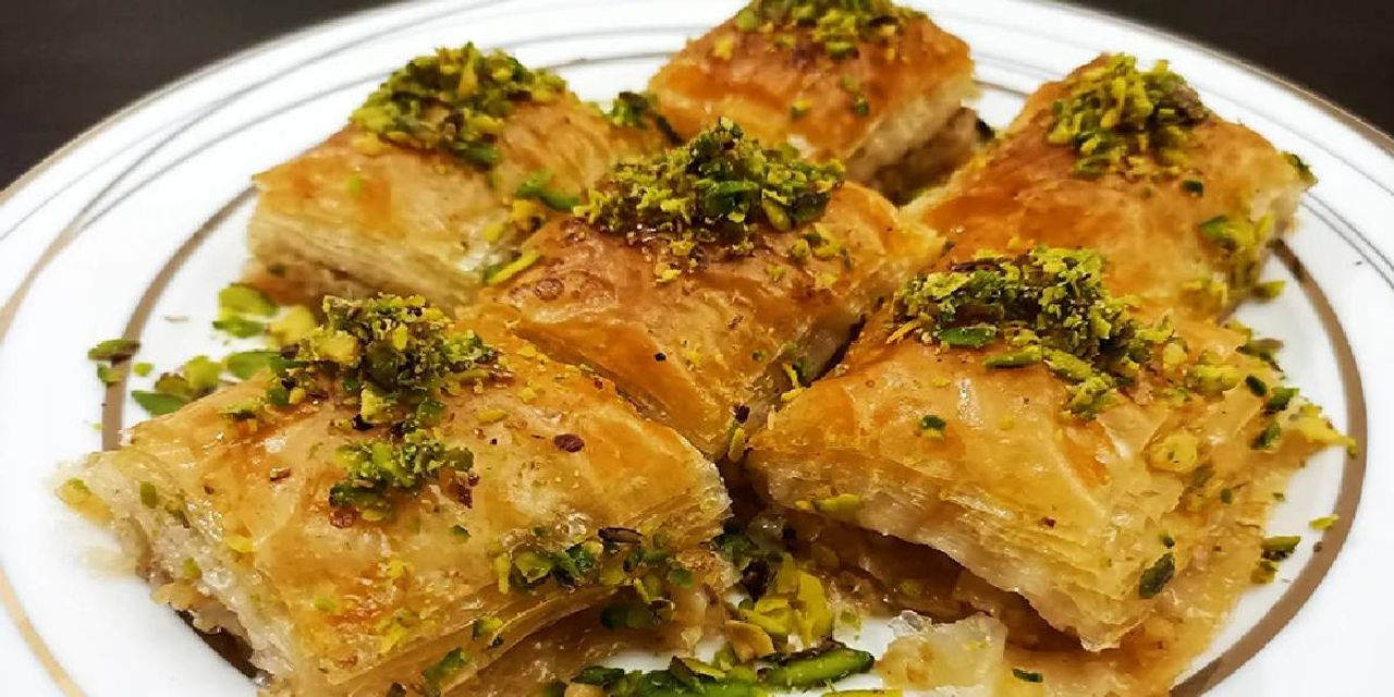 Hazır Yufkadan Baklava