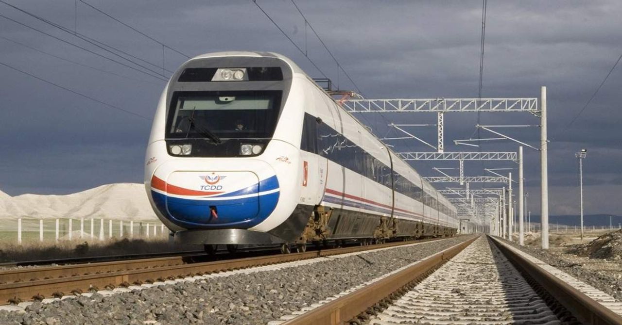 Hızlı Tren Biletlerine Zam Hızlı Tren Biletlerine Zam