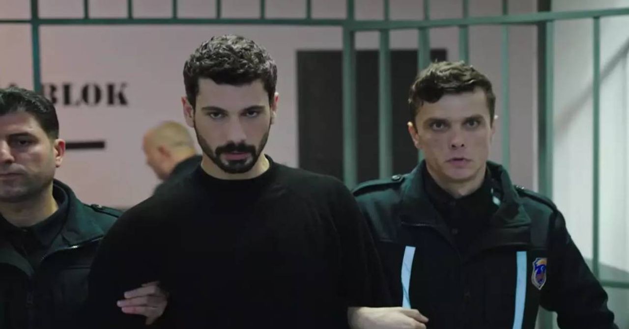 Hudutsuz Sevda 19 bölüm Hudutsuz Sevda 19 bölüm