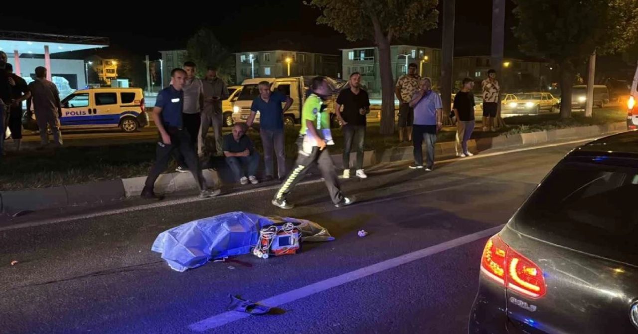 İki kız kardeşi hayattan kopardı: Otomobilin arkasında dikkat çeken yazı İki kız kardeşi hayattan kopardı: Otomobilin arkasında dikkat çeken yazı