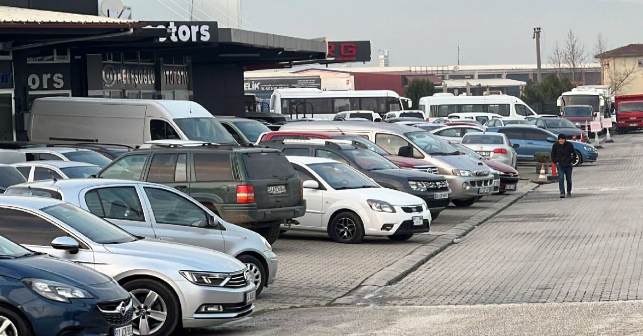 İkinci El Otomobil Piyasası Hareketlendi İkinci El Otomobil Piyasası Hareketlendi