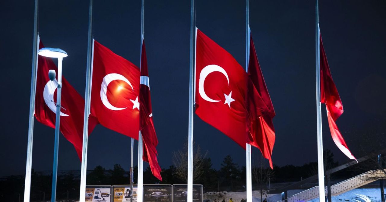 İran Cumhurbaşkanı’nın cenazesi sonrası merak edildi: Milli Yas nedir, ne zaman ve hangi durumlarda ilan edilir? İran Cumhurbaşkanı’nın cenazesi sonrası merak edildi: Milli Yas nedir, ne zaman ve hangi durumlarda ilan edilir?