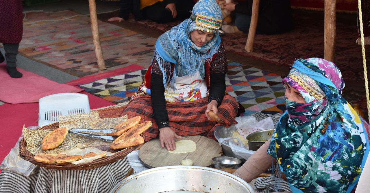 İran ve Türkiye arasındaki ilişki İran ve Türkiye arasındaki ilişki
