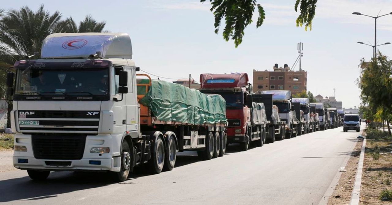 İsrail, Gazze’ye yardım kapılarını kapattı: Binlerce tır sınırda bekliyor İsrail, Gazze’ye yardım kapılarını kapattı: Binlerce tır sınırda bekliyor