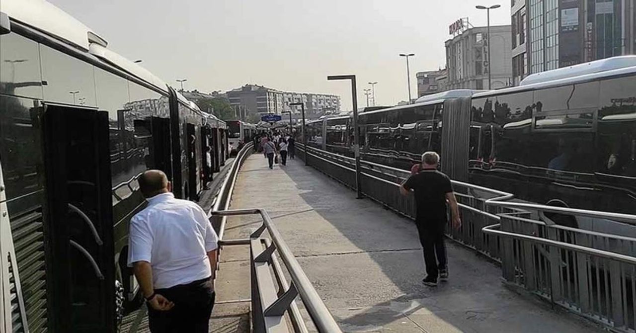 İstanbul Florya Metrobüs Arıza İstanbul Florya Metrobüs Arıza