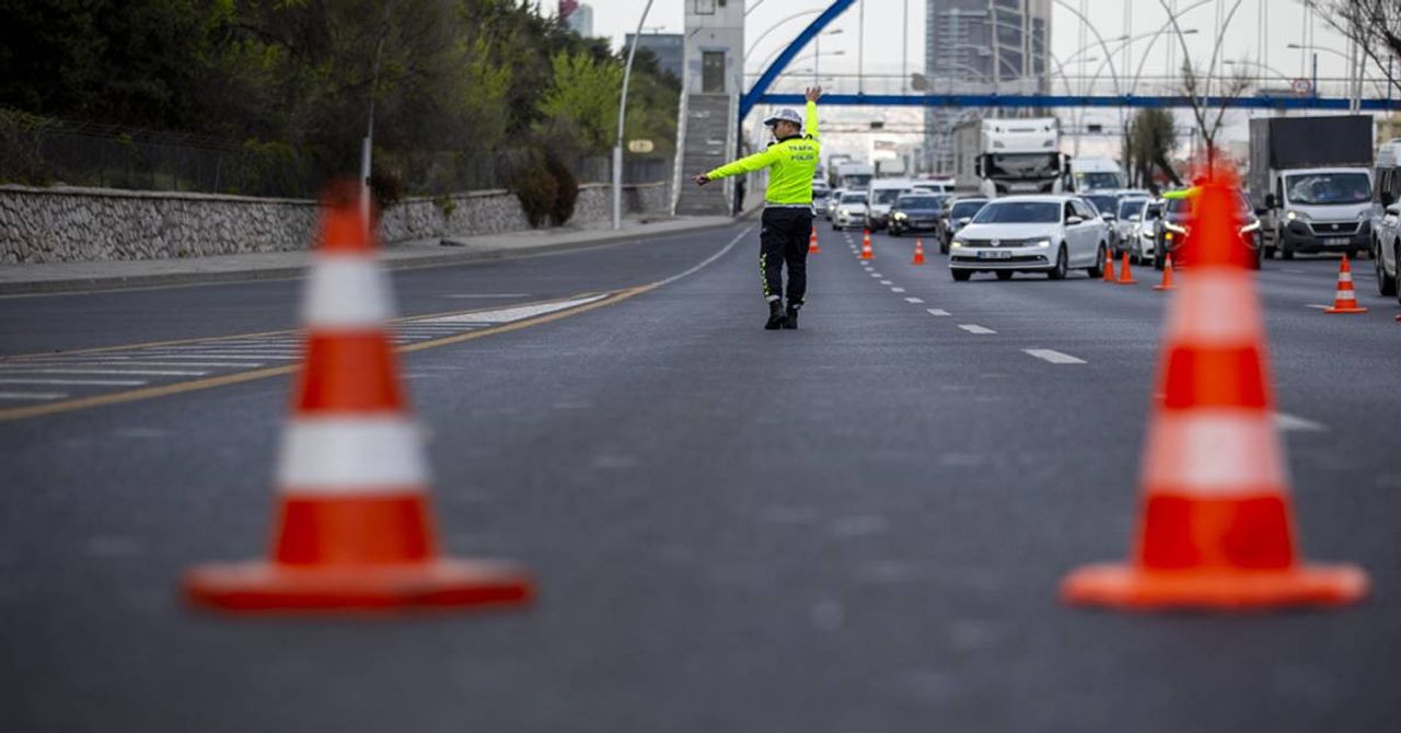 İstanbul Trafiğe Kapalı Yollar İstanbul Trafiğe Kapalı Yollar