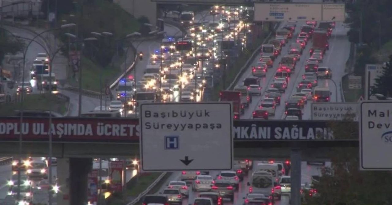 İstanbul Trafik Yoğunluğu İstanbul Trafik Yoğunluğu