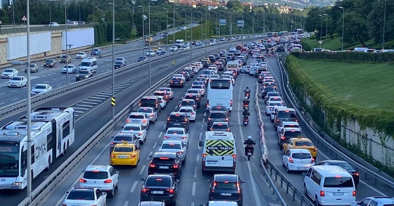 İstanbul Trafik Yoğunluğu İstanbul Trafik Yoğunluğu