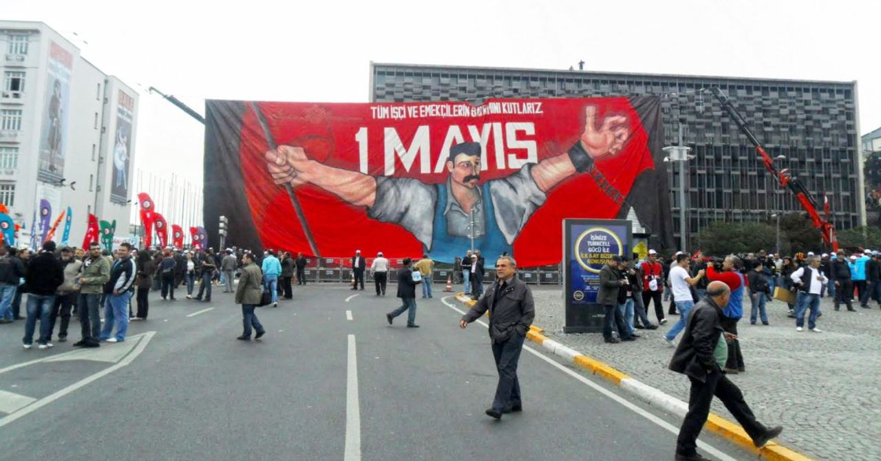 İstanbul Valiliği’nden 1 Mayıs açıklaması: Toplu taşımaya kısıtlama getirildi İstanbul Valiliği’nden 1 Mayıs açıklaması: Toplu taşımaya kısıtlama getirildi