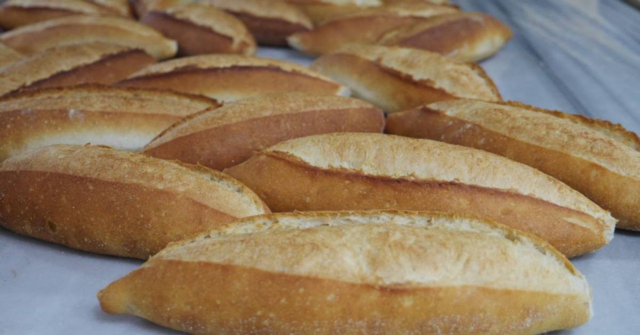 İstanbul Valisi Ekmek Fiyatları İstanbul Valisi Ekmek Fiyatları