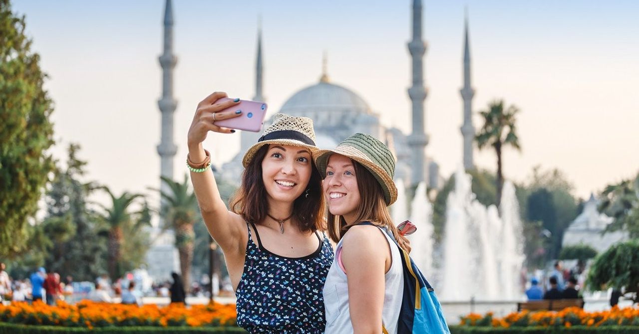 İstanbul’a milyonlarca turist geldi: Tüm zamanların rekoru kırıldı İstanbul’a milyonlarca turist geldi: Tüm zamanların rekoru kırıldı