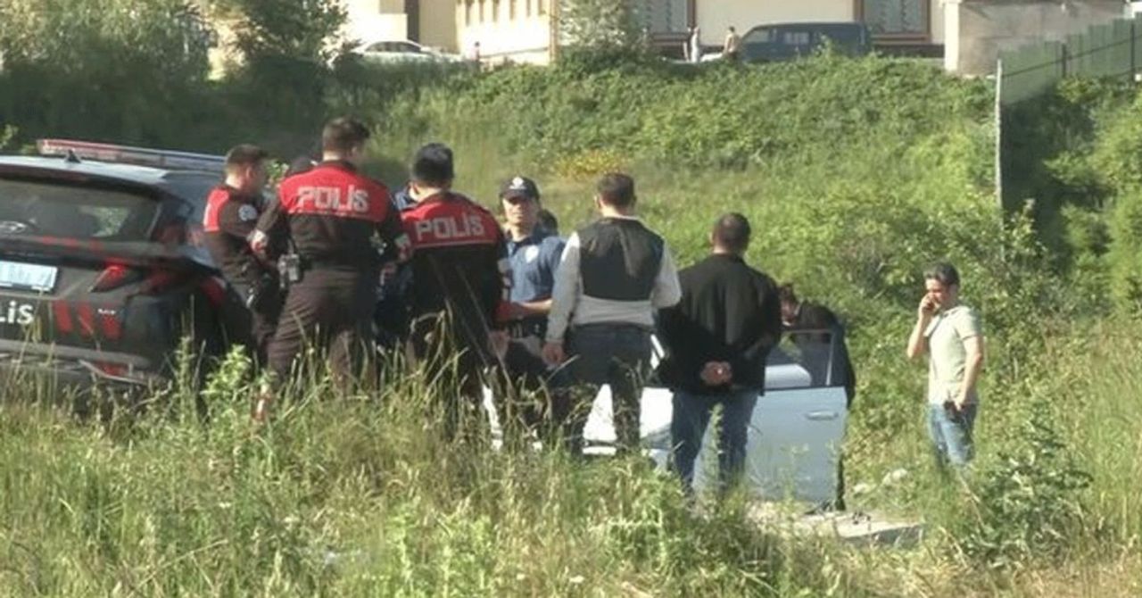 İstanbul’da 2 şahıs polisle çatıştı: Ölü ve yaralı var İstanbul’da 2 şahıs polisle çatıştı: Ölü ve yaralı var