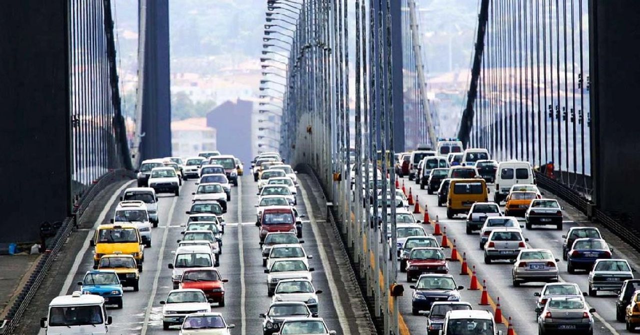İstanbul’da 30 Ağustos hareketliliği: O yollar trafiğe kapatıldı İstanbul’da 30 Ağustos hareketliliği: O yollar trafiğe kapatıldı