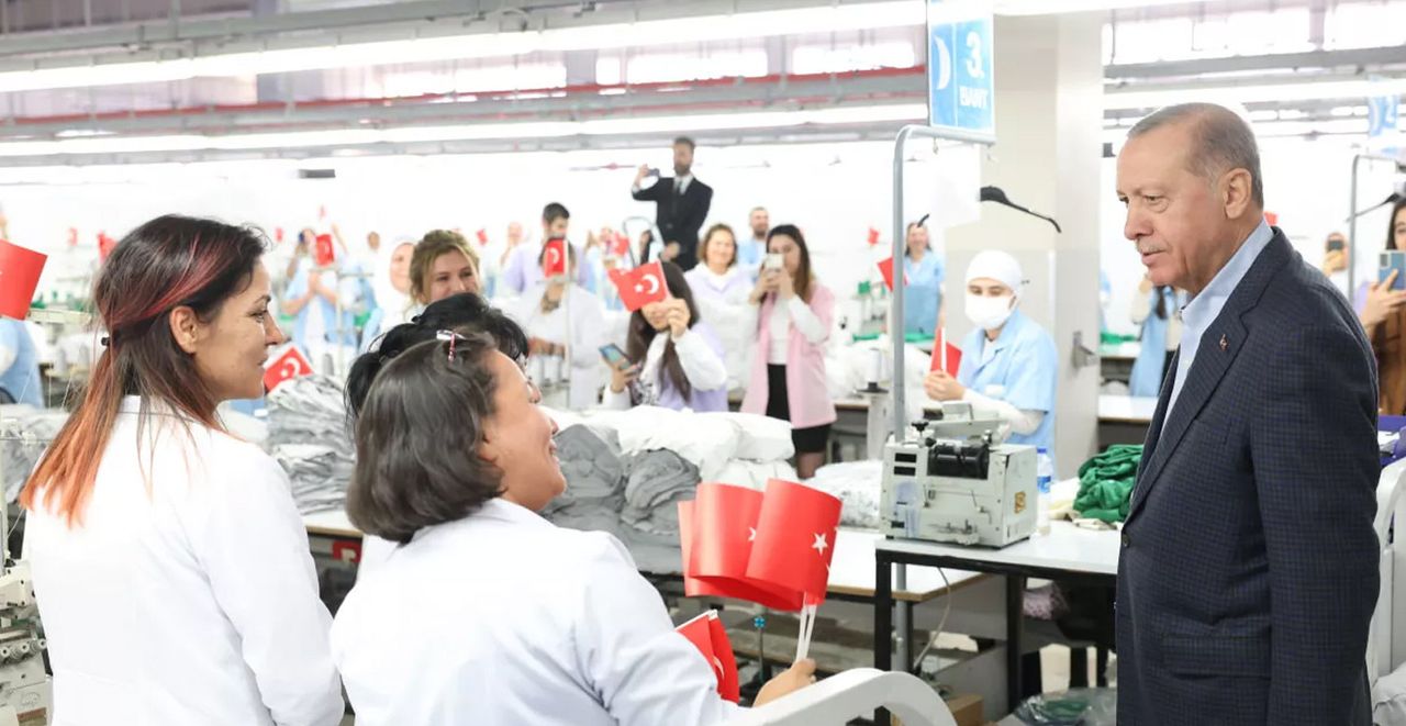 İstihdamdaki kadın sayısı 10,5 milyona yaklaştı İstihdamdaki kadın sayısı 10,5 milyona yaklaştı