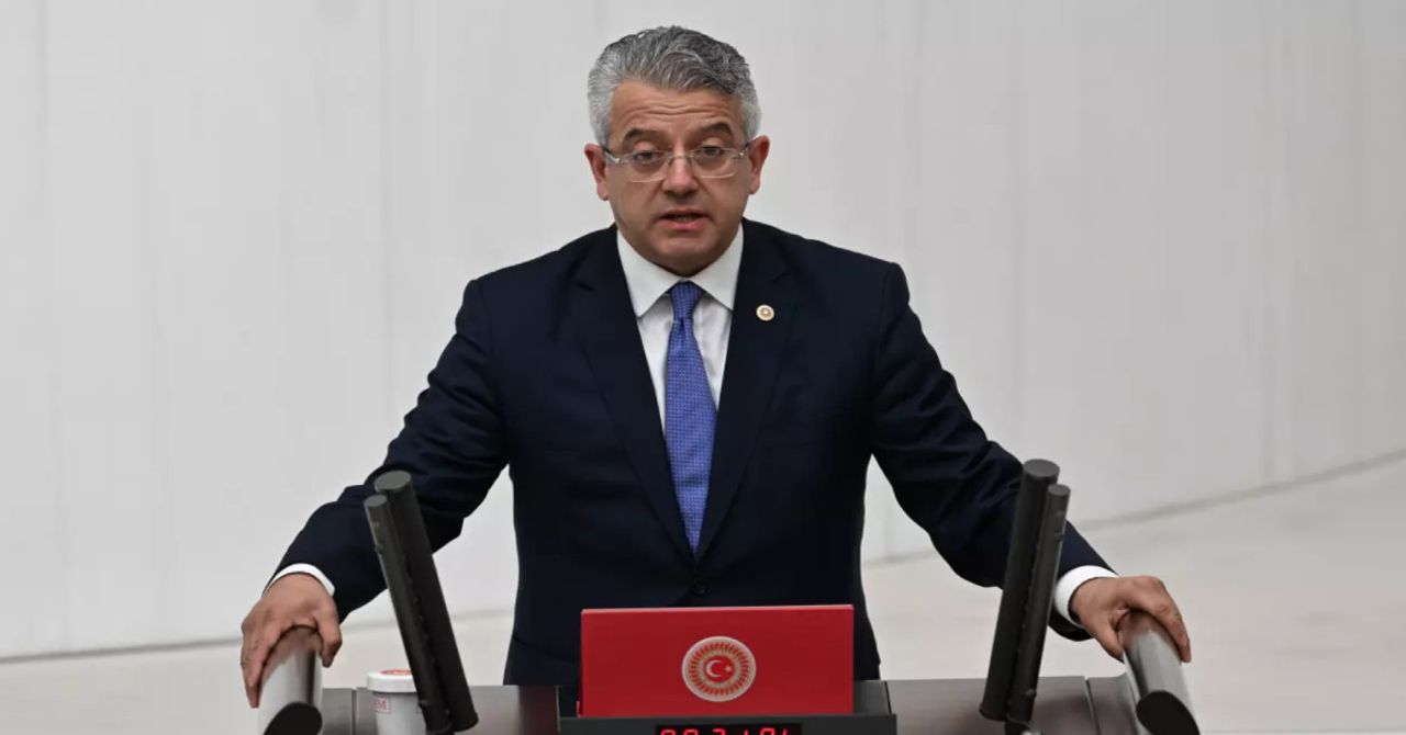 İYİ Parti’de istifalar durmuyor: Kurucu üye sosyal medyadan duyurdu İYİ Parti’de istifalar durmuyor: Kurucu üye sosyal medyadan duyurdu